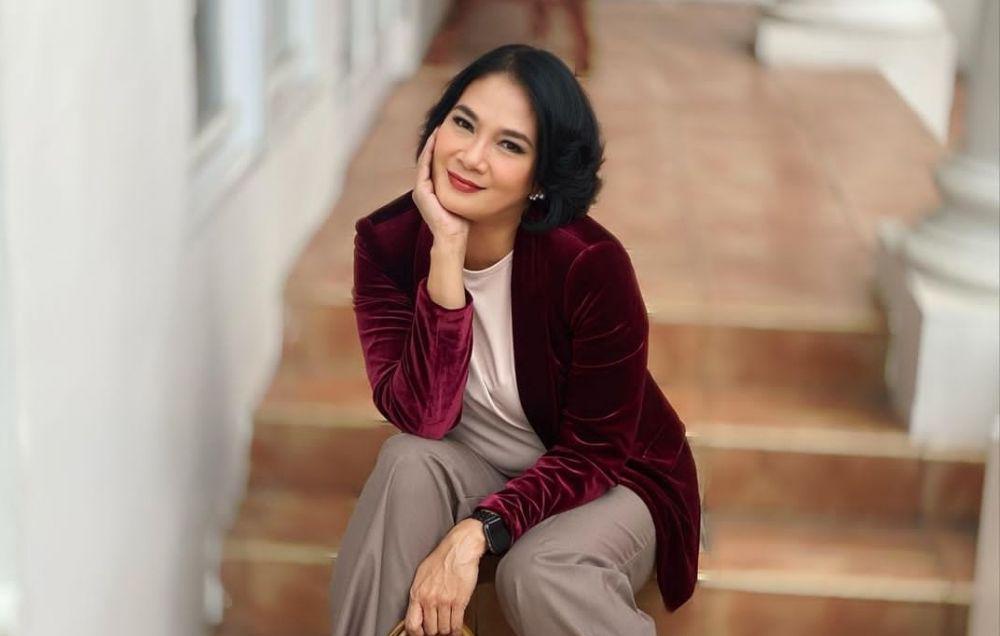9 Potret Terbaru Dian Nitami yang Semakin Eksis di Umur 51 Tahun
