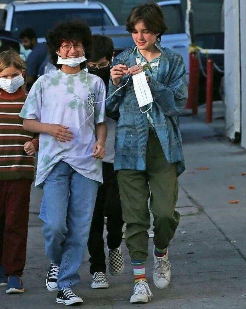 Emme Muniz dan Seraphina Affleck (instagram.com/hollywoodstarkids)