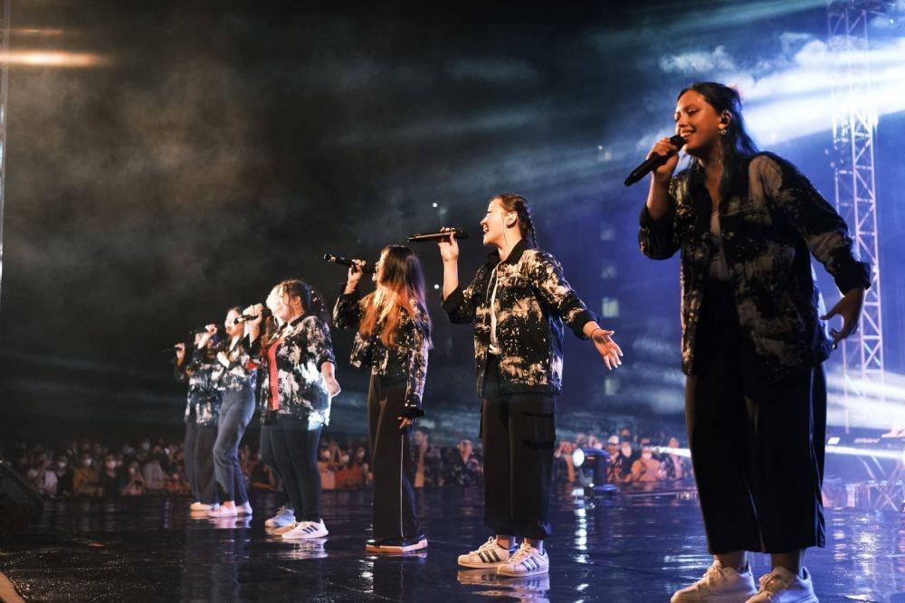 Megah! UPH Festival 2022 Ditutup Konser Musik & Pesta Kembang Api