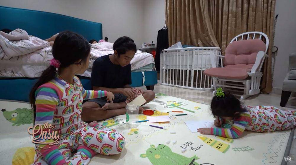 ulang tahun Sarwendah (youtube.com/the onsu family)