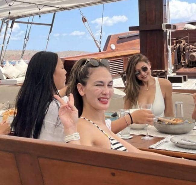 Luna Maya ke Labuan Bajo bareng sahabat rayakan ultah (instagram.com/lunamaya)