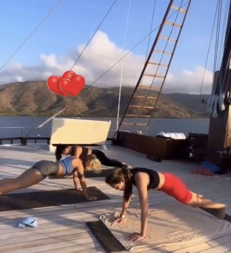 Luna Maya ke Labuan Bajo bareng sahabat rayakan ultah (instagram.com/lunamaya)