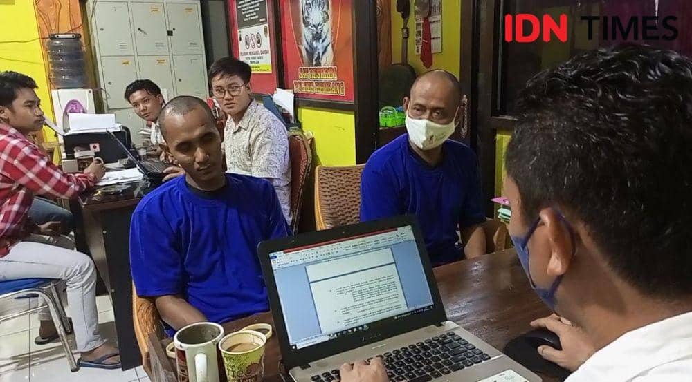 Bapak dan Anak di Rembang Timbun Solar Bersubsidi