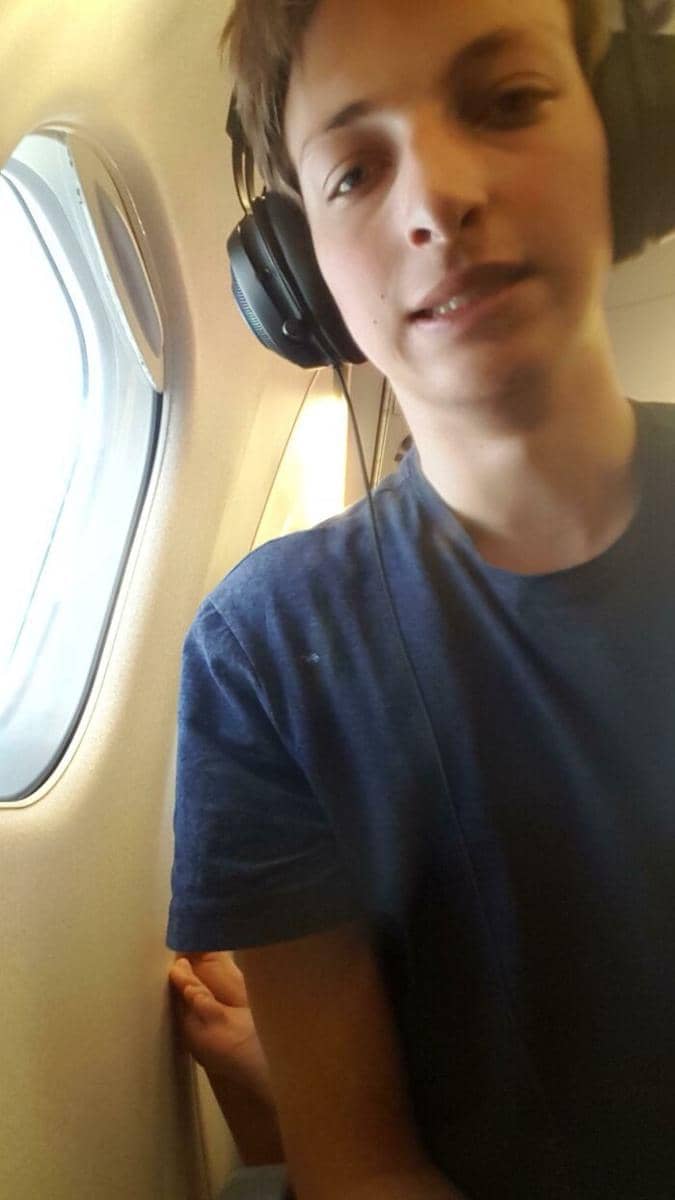 kaki penumpang nyebelin (reddit.com/th3m4s4st)