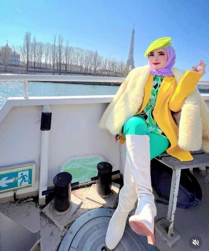 outfit Herlin Kenza (instagram.com/herlinkenza)
