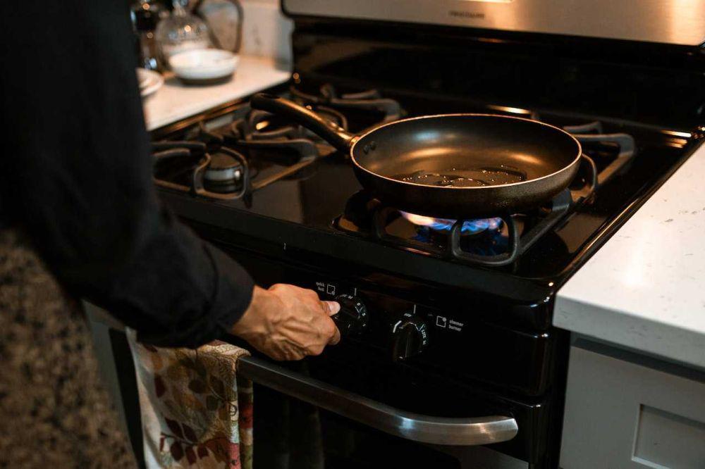 3 Alat Masak untuk Kompor Gas, Wajib Punya di Rumah!