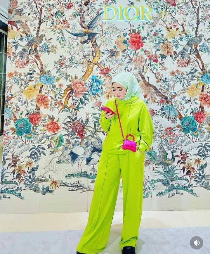 outfit Herlin Kenza (instagram.com/herlinkenza)