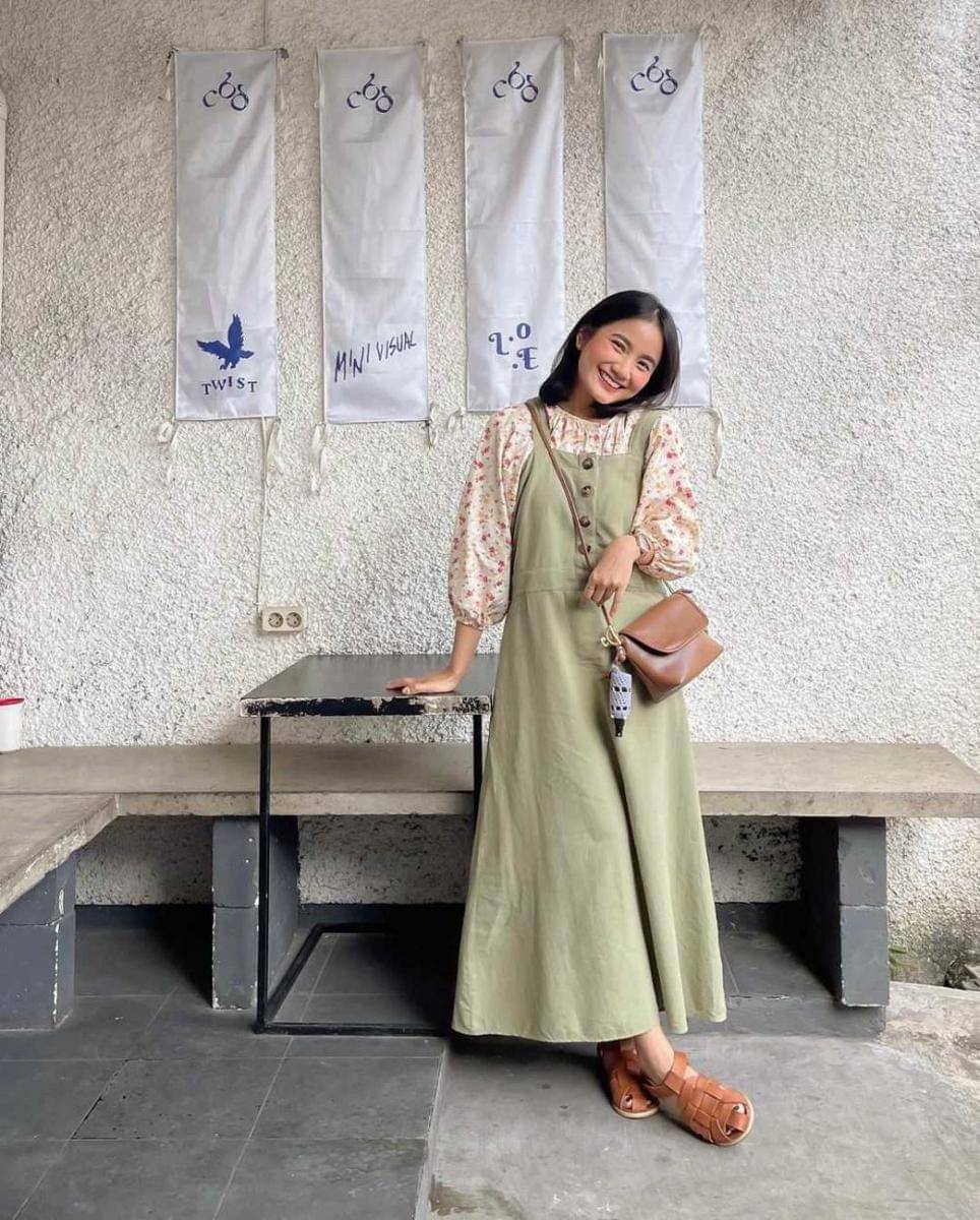 OOTD Cewe Bumi (instagram.com/jesicaceren)