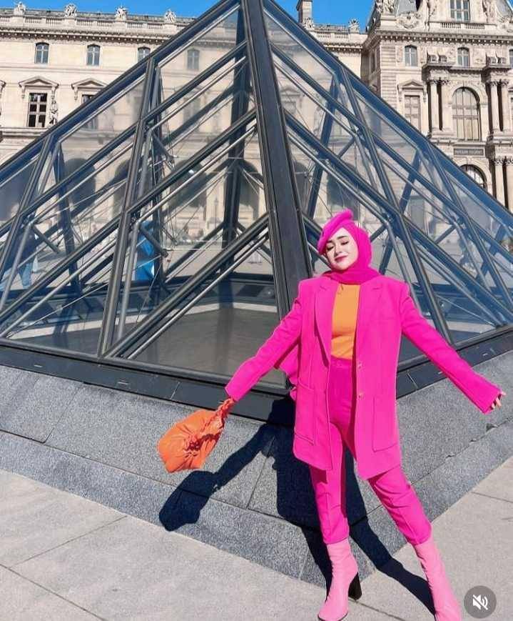 outfit Herlin Kenza (instagram.com/herlinkenza)