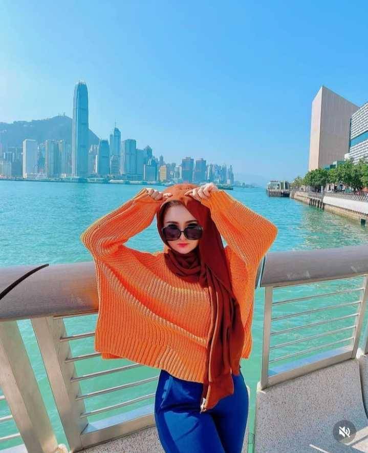 outfit Herlin Kenza (instagram.com/herlinkenza)