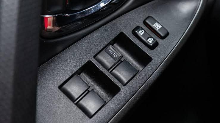 Ilustrasi central lock (cashcarsbuyer.com)