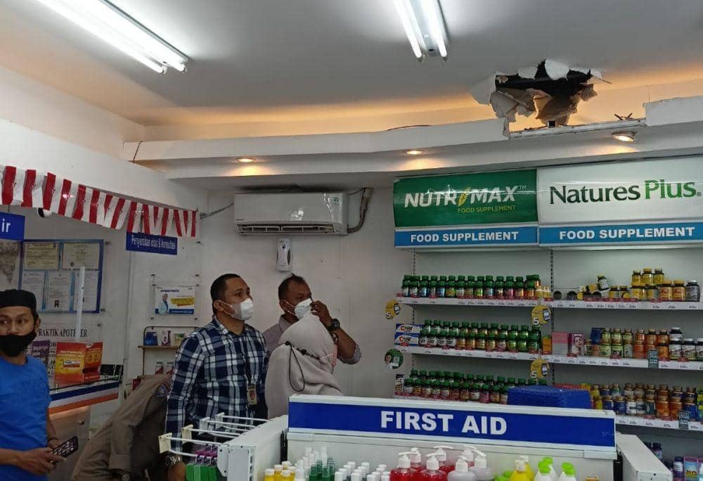 Lokasi pembobolan di Apotik Kimia Farma di Jl Hertasning Makassar. (Dok.Resmob Polda Sulsel)