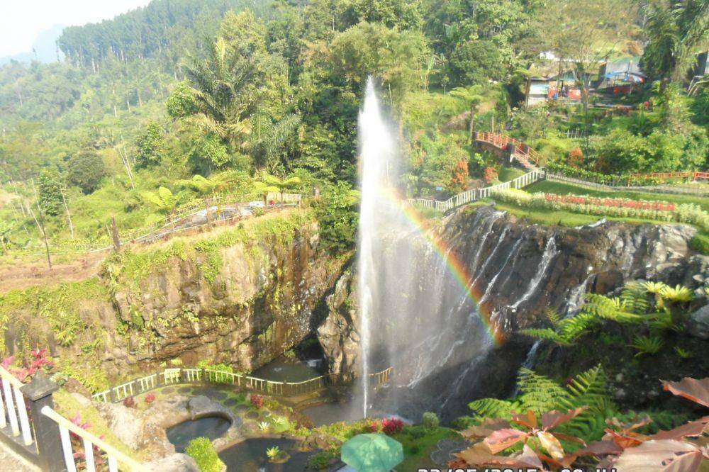 ilustrasi pelangi di tempat wisata Baturaden, Banyumas (commons.wikimedia.org)