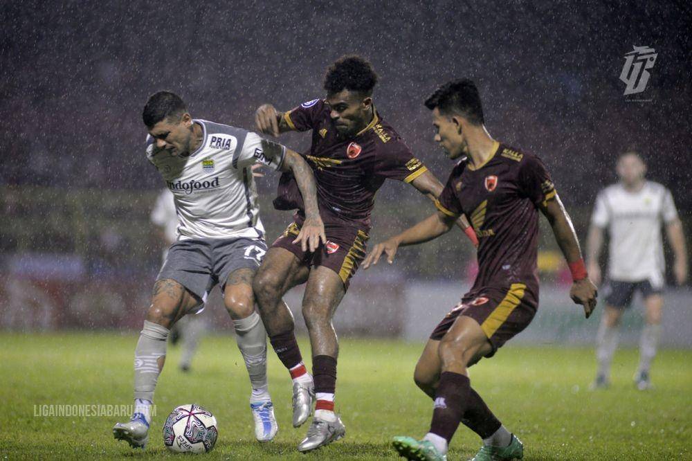 Salah satu momen pertandingan pekan ketujuh BRI Liga 1 2022-23 antara PSM Makassar versus Persib Bandung yang berlangsung di Stadion Gelora B.J. Habibie Parepare, Senin 29 Agustus 2022. (Dok. PT. Liga Indonesia Baru)