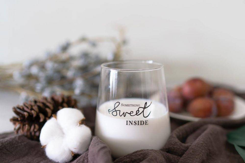 ilustrasi potato milk (unsplash.com/Vera Cho)