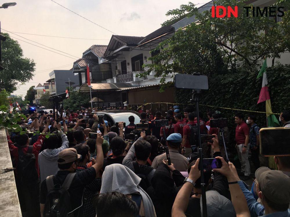 Rombongan Putri Candrawathi dan 3 Tersangka Tiba di Rumah Dinas