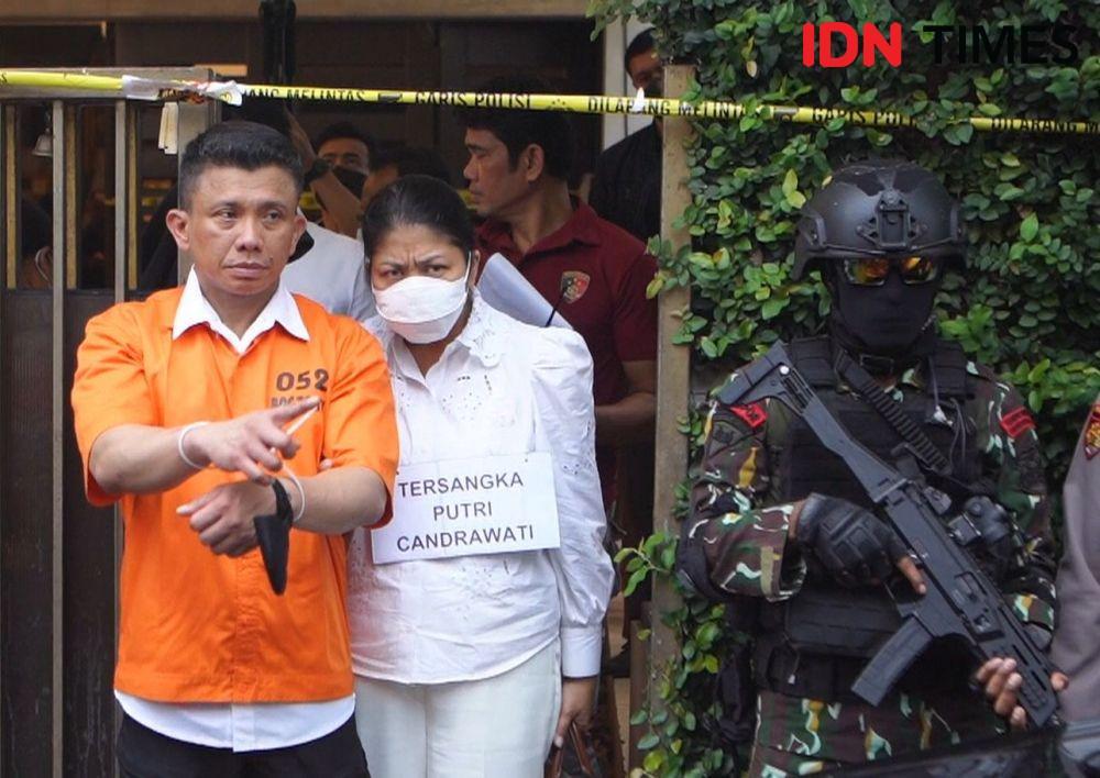 Orang Tua Brigadir J Gugat Ferdy Sambo hingga Kapolri Rp7,5 Miliar