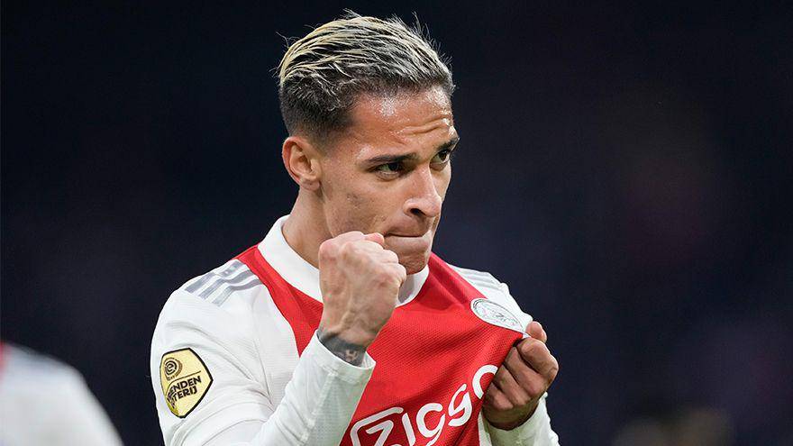 Antony berseragam Ajax Amsterdam. (ajax.nl)