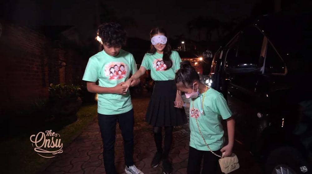 kejutan ulang tahun Sarwendah (youtube.com/the onsu family)