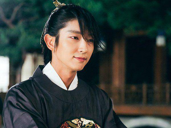 Lee Joon Gi di drama Moon Lovers: Scarlet Heart Ryeo (instagram.com/moonlovers_scarletheartryeo4)