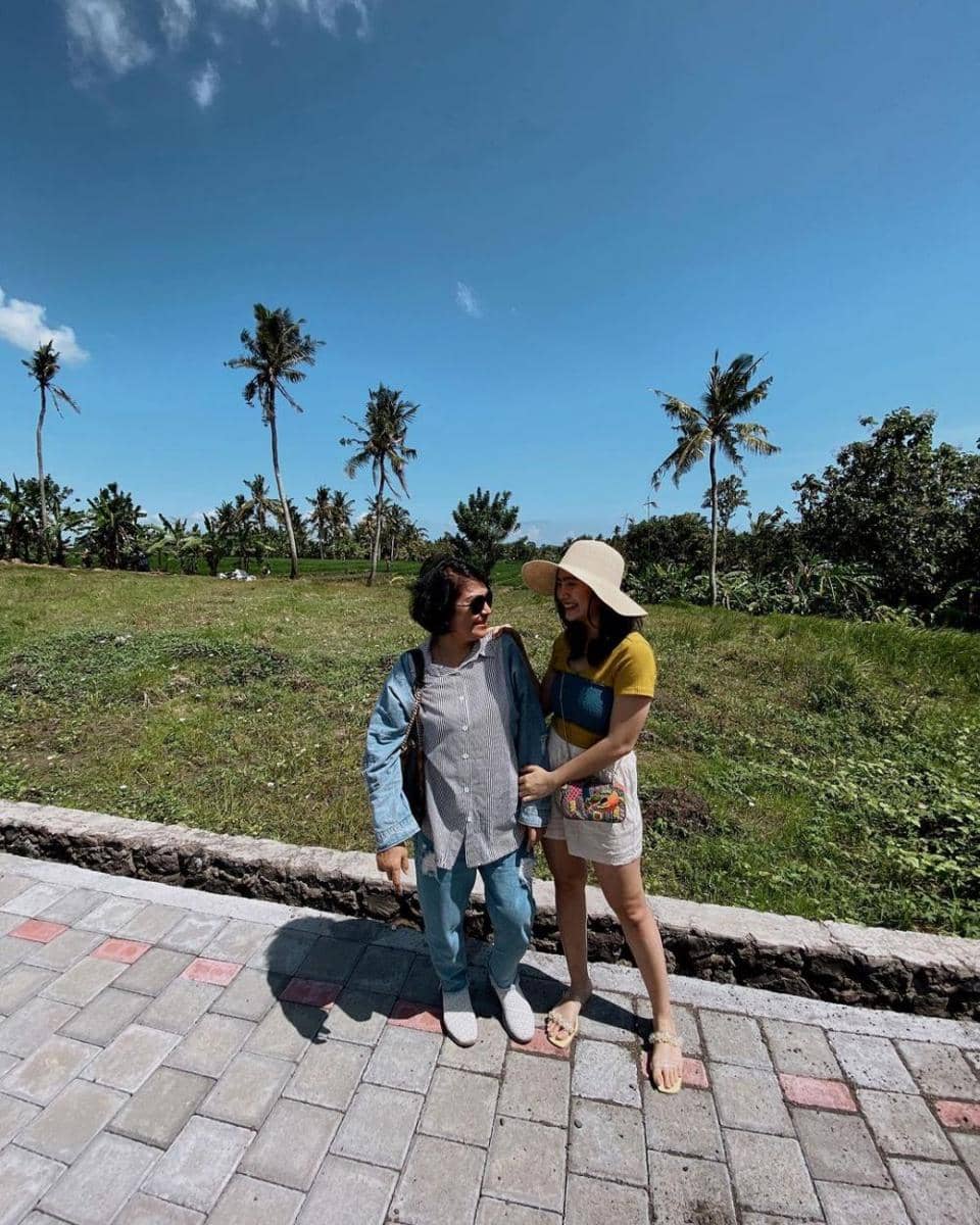 Febby Rastanty dan Ibunda (instagram.com/aniceworang)