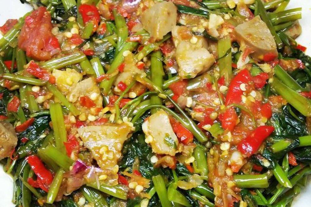 Resep Tumis Kangkung Bakso, Begini Cara Buatnya yang Gampang!