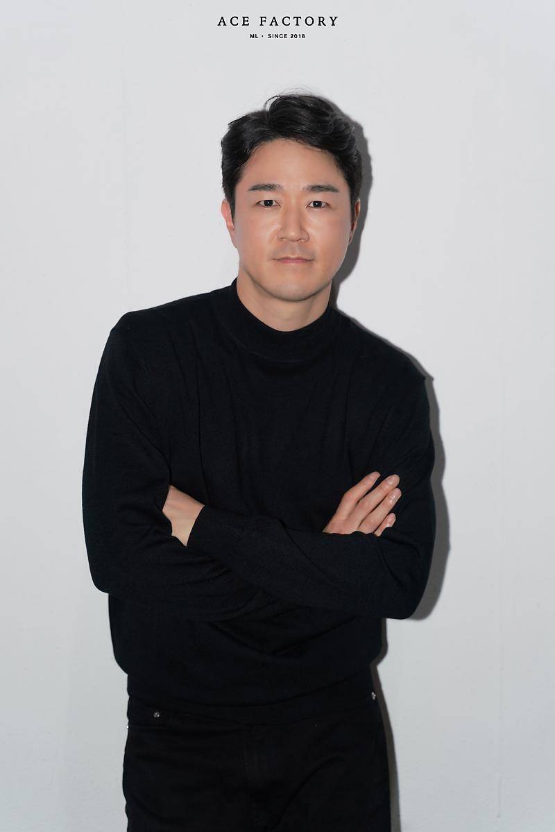 Tae In Ho (post.naver.com/ACE FACTORY)
