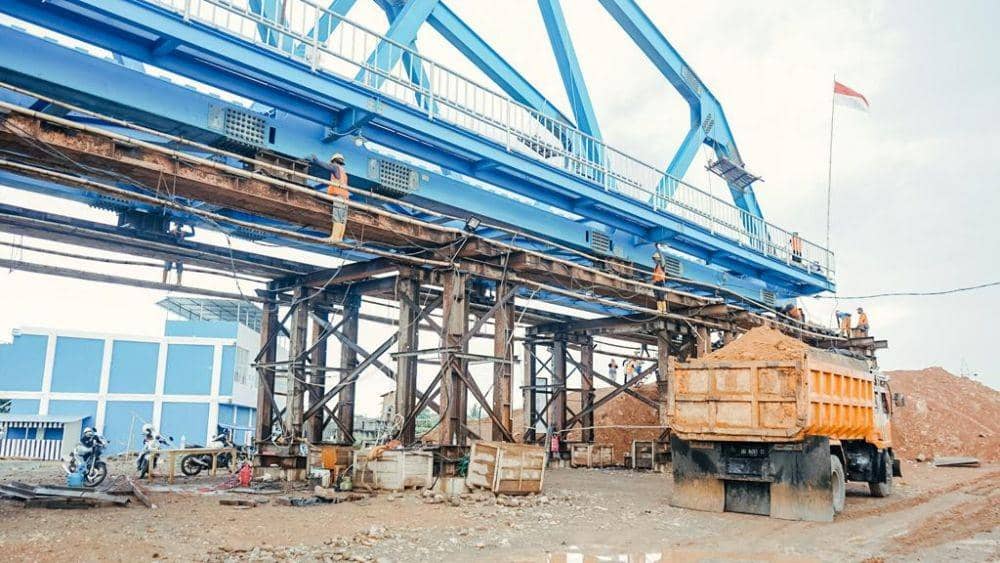 Kegiatan pelaksanaan uji coba pemasangan launcher jembatan baja di Kabupaten Maros, Rabu (31/8/2022). Dok.Humas BPKA Sulsel