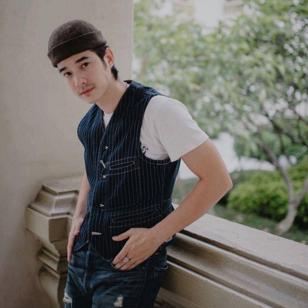 OOTD kasual ala Mario Maurer (instagram.com/mario_mm38)