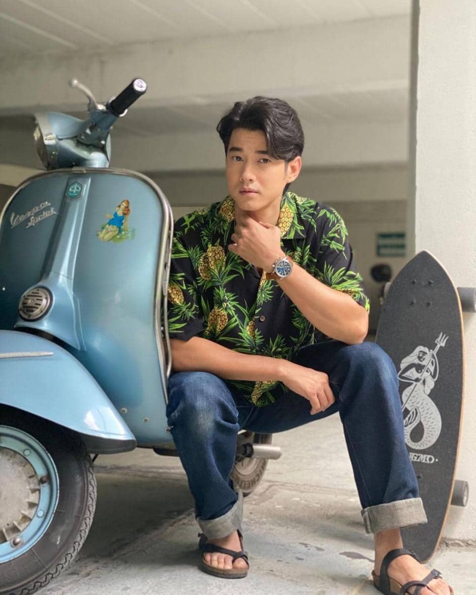 OOTD kasual ala Mario Maurer (instagram.com/mario_mm38)