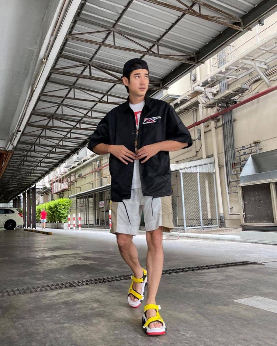 OOTD kasual ala Mario Maurer (instagram.com/mario_mm38)