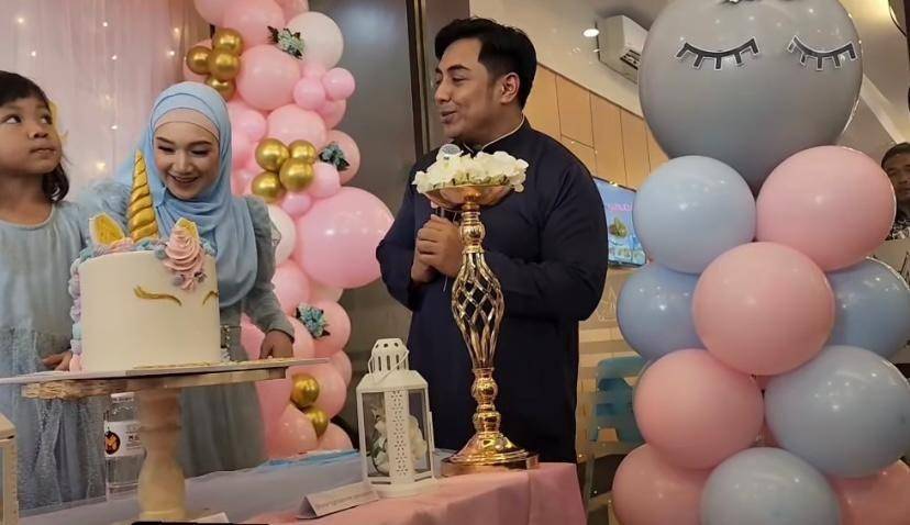 potret gender reveal anak Ustaz Riza dan Indri Giana (instagram.com/ustzrizamuhammad)