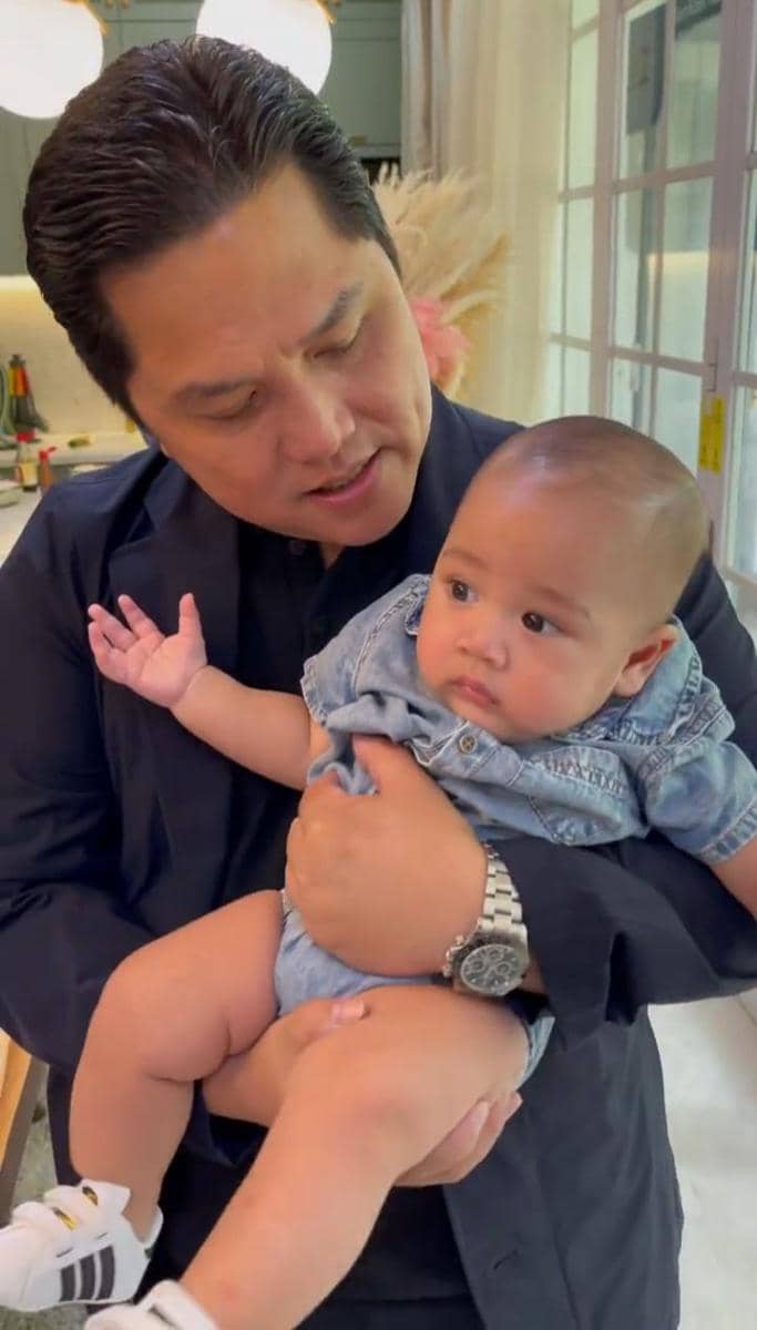 Rayyanza Bersama Tamu Papa Mama (instagram.com/raffinagita1717)