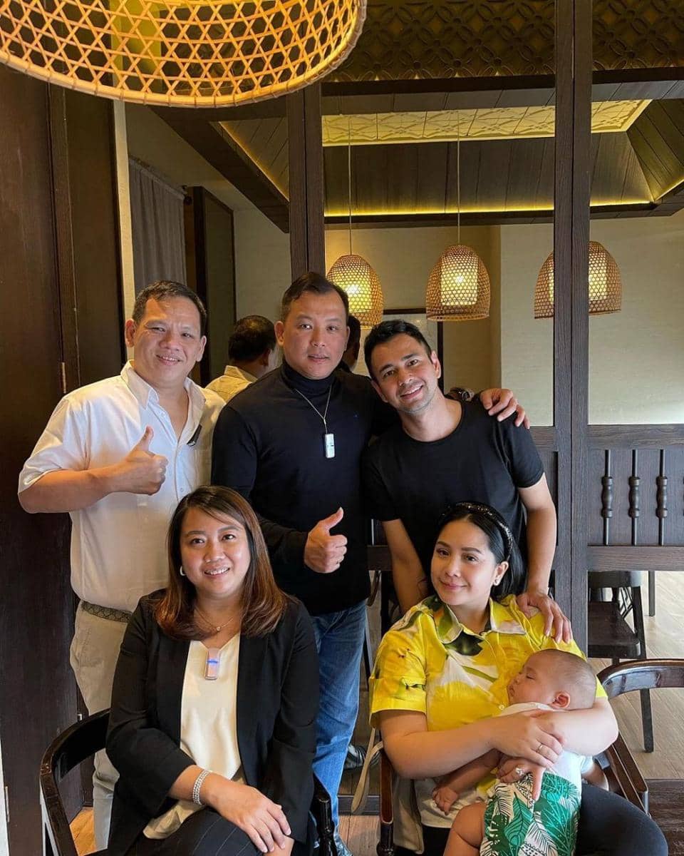 Rayyanza Bersama Tamu Papa Mama (instagram.com/raffinagita1717)