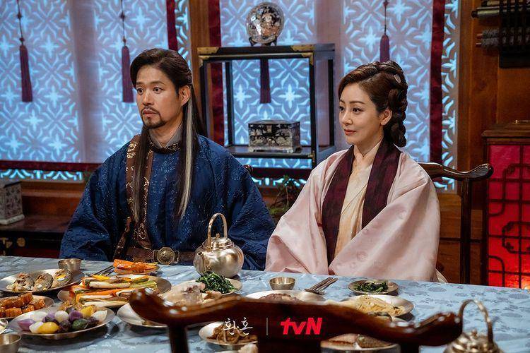 Yu Jun Sang dan Oh Na Ra (dok. tvN / Alchemy of Souls)