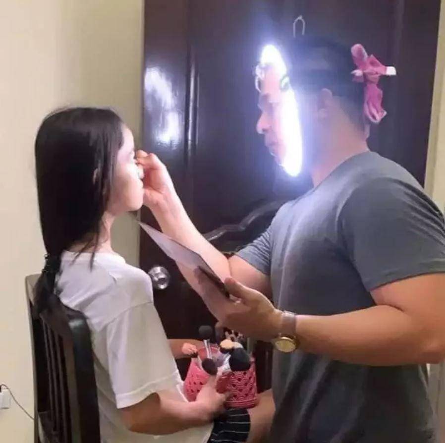 bapak bantuin bikin tugas (instagram.com/makassar_iinfo)