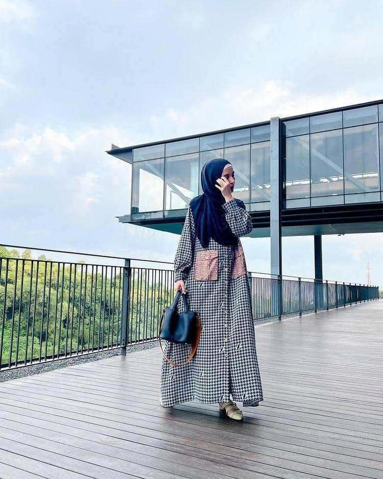 inspirasi gamis ala artis tanah air (instagram.com/shireensungkar)
