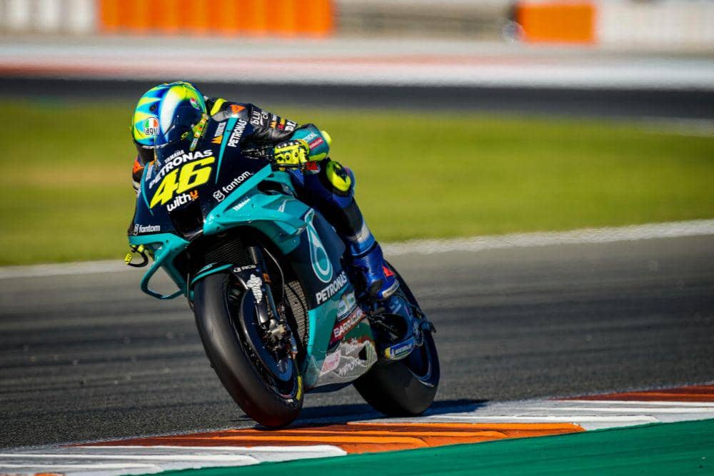 Valentino Rossi saat memperkuat Petronas Yamaha SRT (motogp.com)