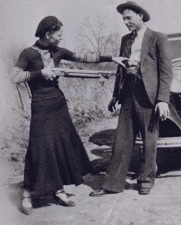 Bonnie Parker dan Clyde Barrow (dok. Wikimedia Commons)