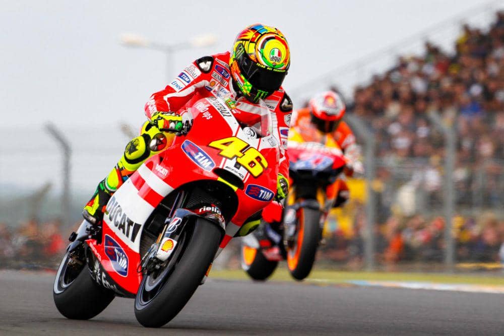 Valentino Rossi saat mengendarai Desmosedici GP11 pada musim 2011 (motogp.com)