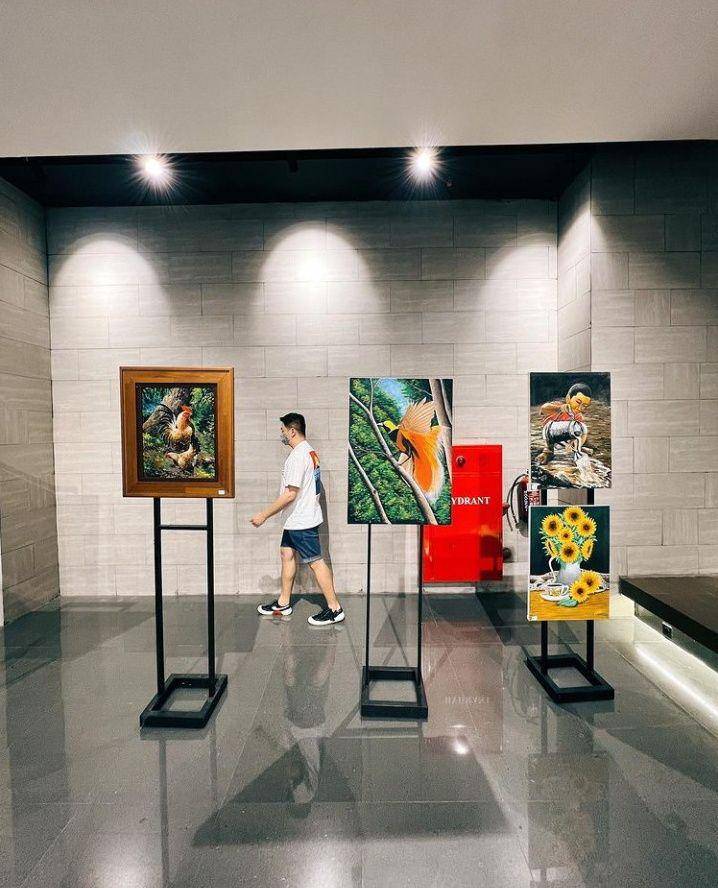 Pameran Lukisan. (instagram.com/vickyyuwono)