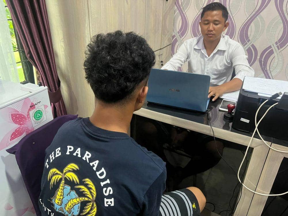 Hendak Salat Asar, Seorang Ustaz Ditusuk Santrinya karena Dendam