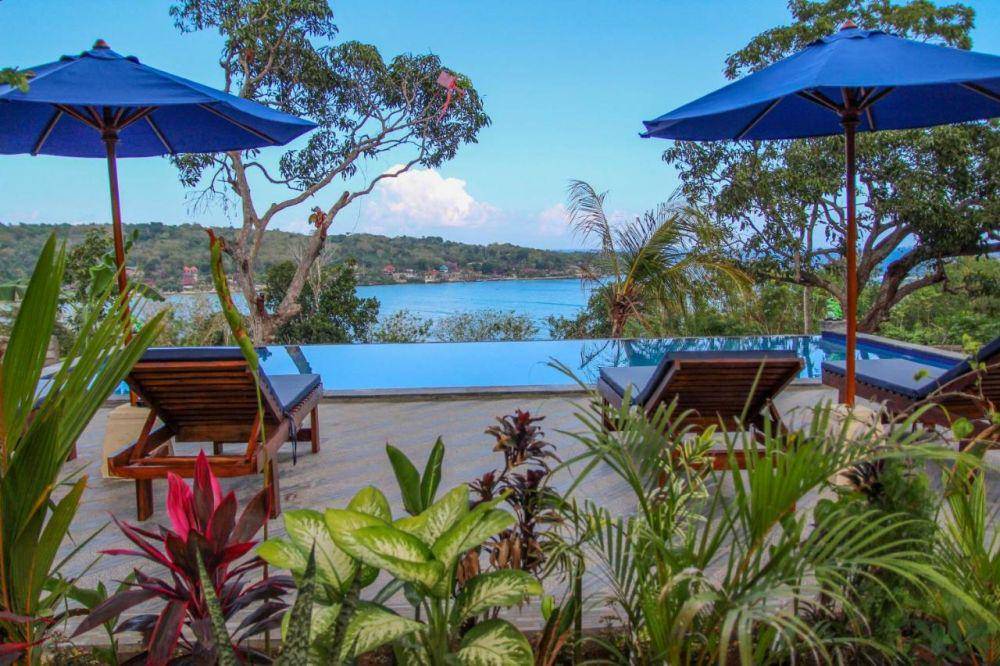 Kolam renang (facebook.com/bukitpermatalembongan)