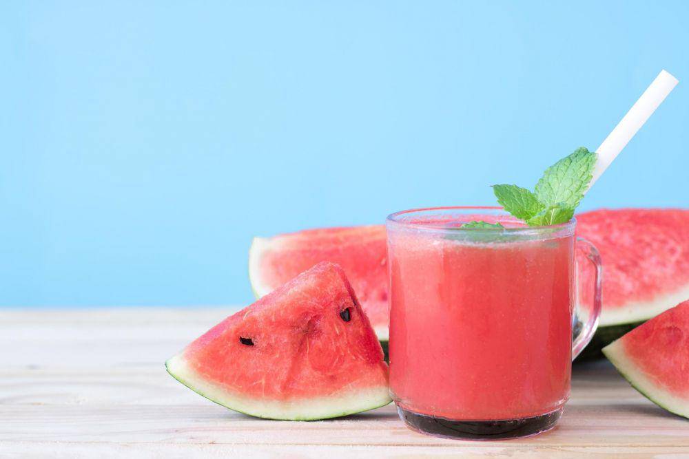 jus semangka (vecteezy.com/awad.awad117357)