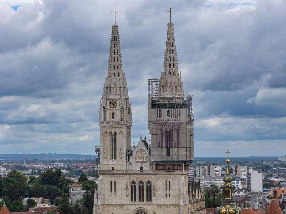 potret Katedral Zagreb (instagram.com/mysonans)