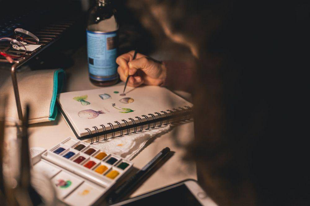 ilustrasi hobi menggambar (pexels.com/Craig Adderley)