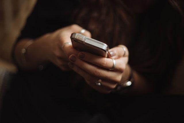 Gak Dibalas Chat-nya? Ini 6 Cara Elegan Hadapi Tanpa Overthinking