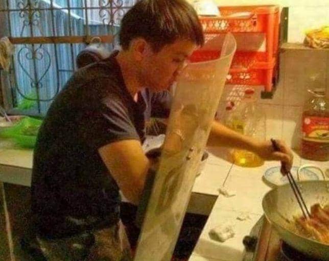 kelakuan kocak bapak-bapak saat masak (instagram.com/humorsantuy)