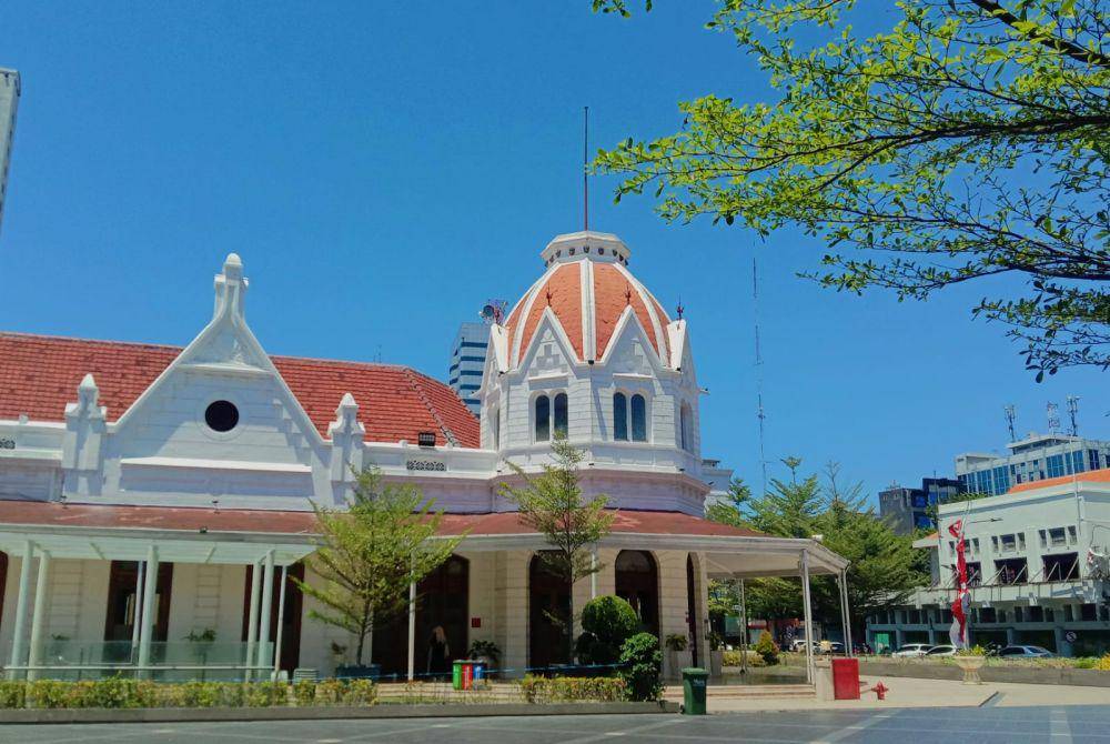 Spot instagramable Alun-alun Surabaya. (IDNTimes/Egydia)