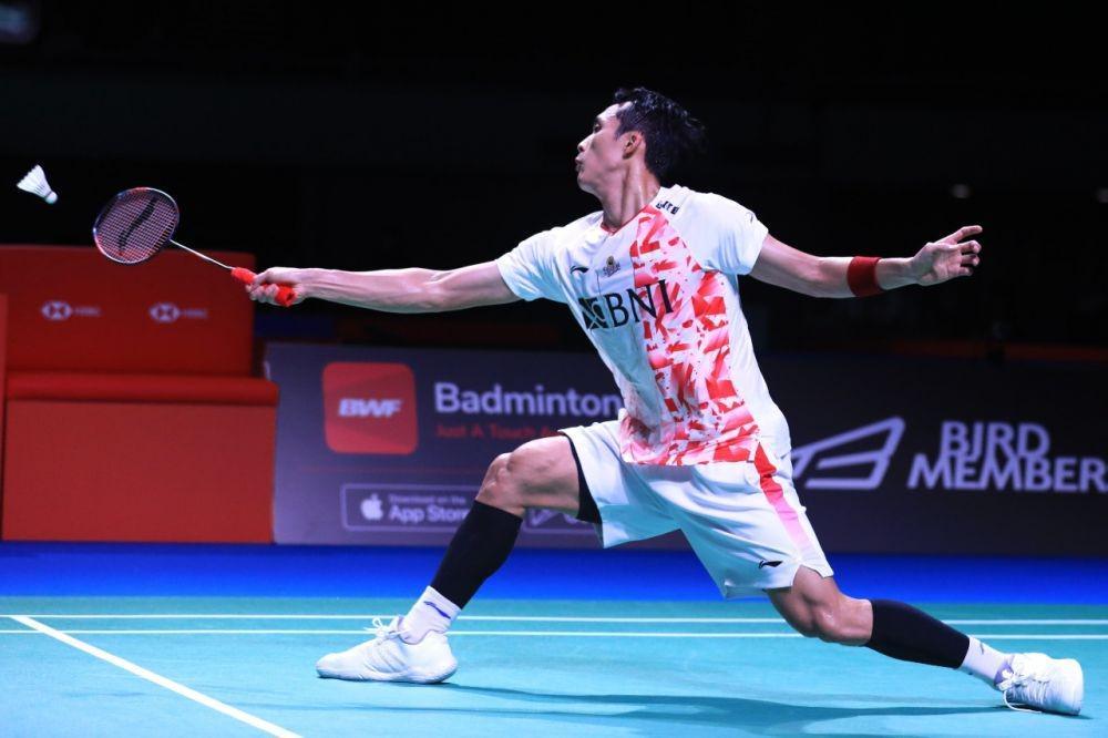 12 Rekomendasi Sepatu Badminton Terbaik, Lengkap dengan Harganya